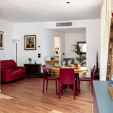 Squero Loft شقة